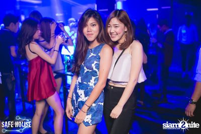 AE Tubbies นำเสนอ Single Light Blacklight Neon 2 — photo 18