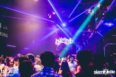 AE Tubbies นำเสนอ Single Light Blacklight Neon 2 — photo 20