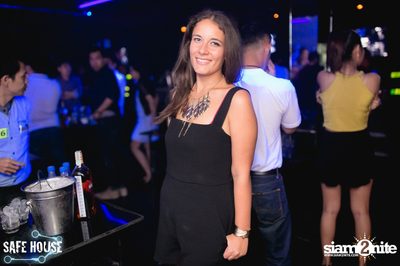 AE Tubbies นำเสนอ Single Light Blacklight Neon 2 — photo 28