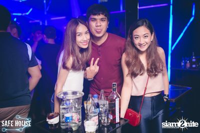 AE Tubbies นำเสนอ Single Light Blacklight Neon 2 — photo 40