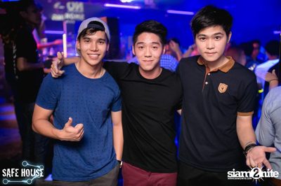 AE Tubbies นำเสนอ Single Light Blacklight Neon 2 — photo 56