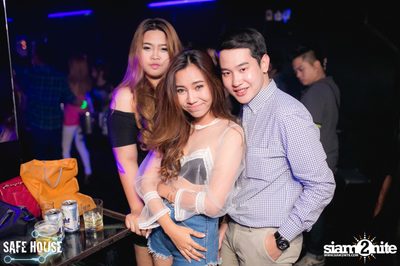 AE Tubbies นำเสนอ Single Light Blacklight Neon 2 — photo 66
