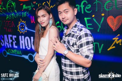 AE Tubbies นำเสนอ Single Light Blacklight Neon 2 — photo 69