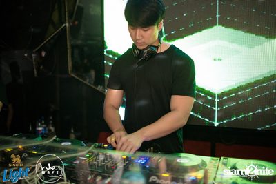SYNCHR8NISM featuring Sherry Wang ที่ร้าน เซฟ เฮ้าส์ — photo 66