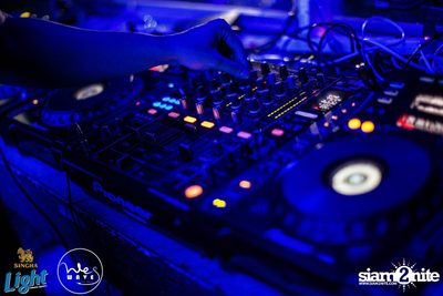 SYNCHR8NISM featuring Sherry Wang ที่ร้าน เซฟ เฮ้าส์ — photo 157