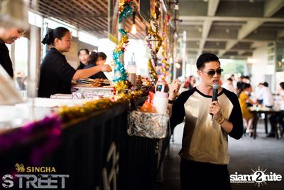 Singha S-treet with Yellow Fang, Sqweez Animal & Greasy Cafe — photo 174