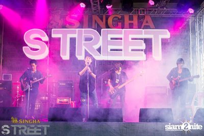 Singha S-treet with Yellow Fang, Sqweez Animal & Greasy Cafe — photo 177
