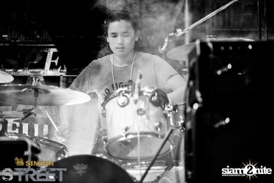 Singha S-treet with Yellow Fang, Sqweez Animal & Greasy Cafe — photo 245