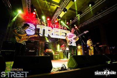 Singha S-treet with Yellow Fang, Sqweez Animal & Greasy Cafe — photo 252