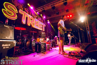 Singha S-treet with Yellow Fang, Sqweez Animal & Greasy Cafe — photo 288