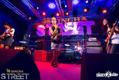 Singha S-treet with Yellow Fang, Sqweez Animal & Greasy Cafe — photo 305