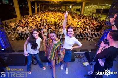 Singha S-treet with Yellow Fang, Sqweez Animal & Greasy Cafe — photo 310