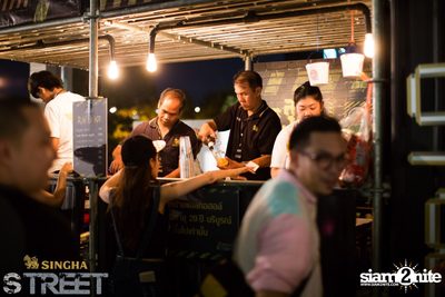 Singha S-treet with Yellow Fang, Sqweez Animal & Greasy Cafe — photo 326