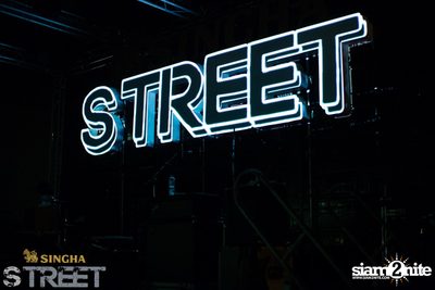 Singha S-treet with Yellow Fang, Sqweez Animal & Greasy Cafe — photo 367