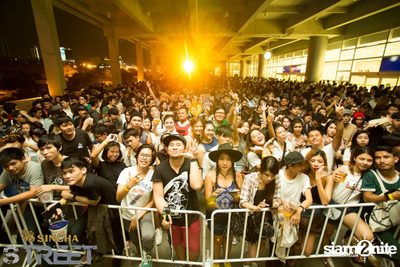 Singha S-treet with Yellow Fang, Sqweez Animal & Greasy Cafe — photo 369