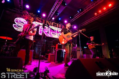 Singha S-treet with Yellow Fang, Sqweez Animal & Greasy Cafe — photo 374