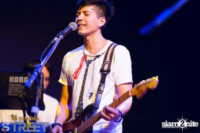 Singha S-treet with Yellow Fang, Sqweez Animal & Greasy Cafe — photo 376