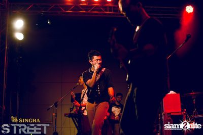 Singha S-treet with Yellow Fang, Sqweez Animal & Greasy Cafe — photo 388