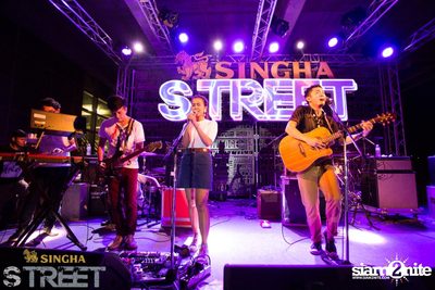 Singha S-treet with Yellow Fang, Sqweez Animal & Greasy Cafe — photo 392