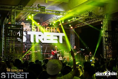 Singha S-treet with Yellow Fang, Sqweez Animal & Greasy Cafe — photo 424