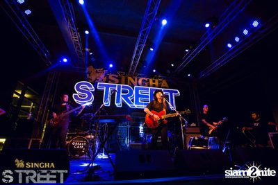 Singha S-treet with Yellow Fang, Sqweez Animal & Greasy Cafe — photo 440