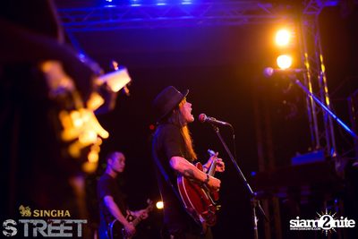 Singha S-treet with Yellow Fang, Sqweez Animal & Greasy Cafe — photo 442
