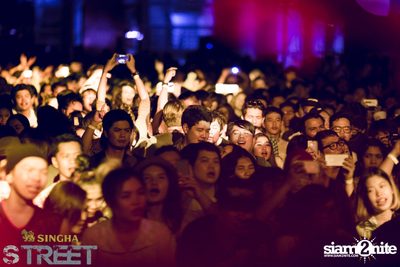 Singha S-treet with Yellow Fang, Sqweez Animal & Greasy Cafe — photo 458