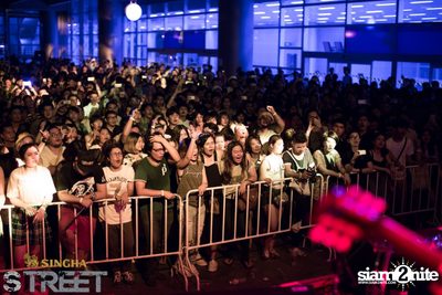 Singha S-treet with Yellow Fang, Sqweez Animal & Greasy Cafe — photo 463