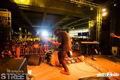 Singha S-treet with Yellow Fang, Sqweez Animal & Greasy Cafe — photo 467