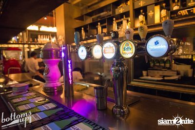 ปาร์ตี้คืนวันเสาร์ ที่ร้าน บ็อทท่อมส์ อัพ, ทองหล่อ — photo 9
