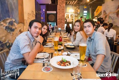 ปาร์ตี้คืนวันเสาร์ ที่ร้าน บ็อทท่อมส์ อัพ, ทองหล่อ — photo 19