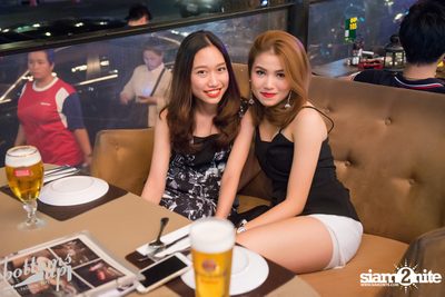 ปาร์ตี้คืนวันเสาร์ ที่ร้าน บ็อทท่อมส์ อัพ, ทองหล่อ — photo 30