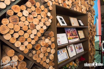 ปาร์ตี้คืนวันเสาร์ ที่ร้าน บ็อทท่อมส์ อัพ, ทองหล่อ — photo 43