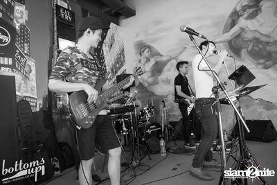 ปาร์ตี้คืนวันเสาร์ ที่ร้าน บ็อทท่อมส์ อัพ, ทองหล่อ — photo 64