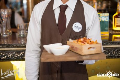 ปาร์ตี้คืนวันเสาร์ ที่ร้าน บ็อทท่อมส์ อัพ, ทองหล่อ — photo 112