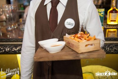 ปาร์ตี้คืนวันเสาร์ ที่ร้าน บ็อทท่อมส์ อัพ, ทองหล่อ — photo 114