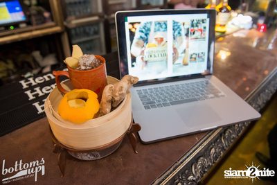 ปาร์ตี้คืนวันเสาร์ ที่ร้าน บ็อทท่อมส์ อัพ, ทองหล่อ — photo 121