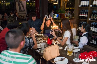 ปาร์ตี้คืนวันเสาร์ ที่ร้าน บ็อทท่อมส์ อัพ, ทองหล่อ — photo 142