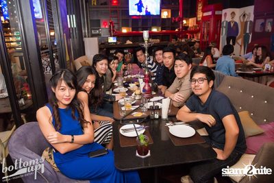 ปาร์ตี้คืนวันเสาร์ ที่ร้าน บ็อทท่อมส์ อัพ, ทองหล่อ — photo 156