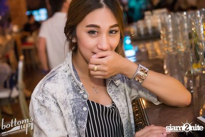 ปาร์ตี้คืนวันเสาร์ ที่ร้าน บ็อทท่อมส์ อัพ, ทองหล่อ — photo 159