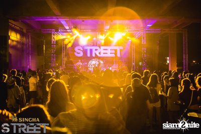 Singha S-treet with Seal Pillow, Polycat & Gene Kasidit — photo 165