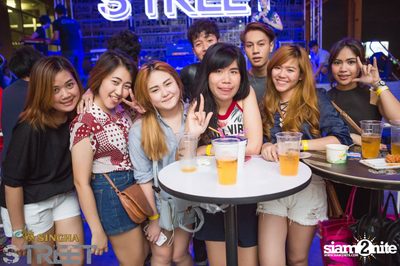 Singha S-treet with Seal Pillow, Polycat & Gene Kasidit — photo 176