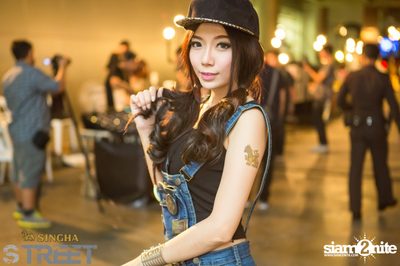 Singha S-treet with Seal Pillow, Polycat & Gene Kasidit — photo 191