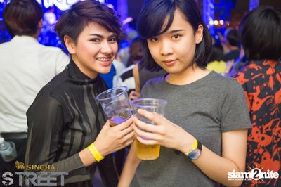 Singha S-treet with Seal Pillow, Polycat & Gene Kasidit — photo 208