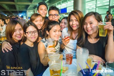 Singha S-treet with Seal Pillow, Polycat & Gene Kasidit — photo 218