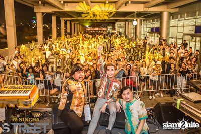 Singha S-treet with Seal Pillow, Polycat & Gene Kasidit — photo 245