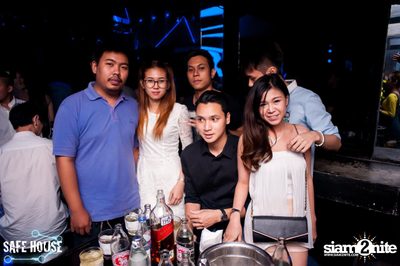 Bello Bholly BParty ที่ร้าน เซฟเฮ้าส์ ทองหล่อ — photo 13