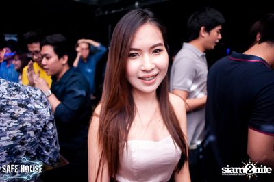 Bello Bholly BParty ที่ร้าน เซฟเฮ้าส์ ทองหล่อ — photo 18