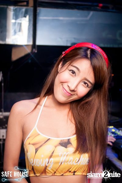 Bello Bholly BParty ที่ร้าน เซฟเฮ้าส์ ทองหล่อ — photo 42