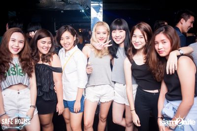 Bello Bholly BParty ที่ร้าน เซฟเฮ้าส์ ทองหล่อ — photo 48